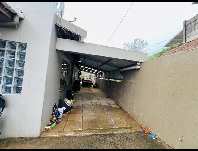4 BEDROOM HOUSE FOR SALE IN HILLGROVE